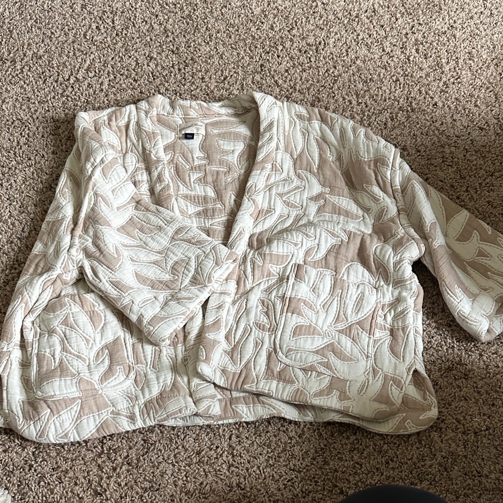 Universal Thread Quilted Floral Crop Jacket - Cream & Tan